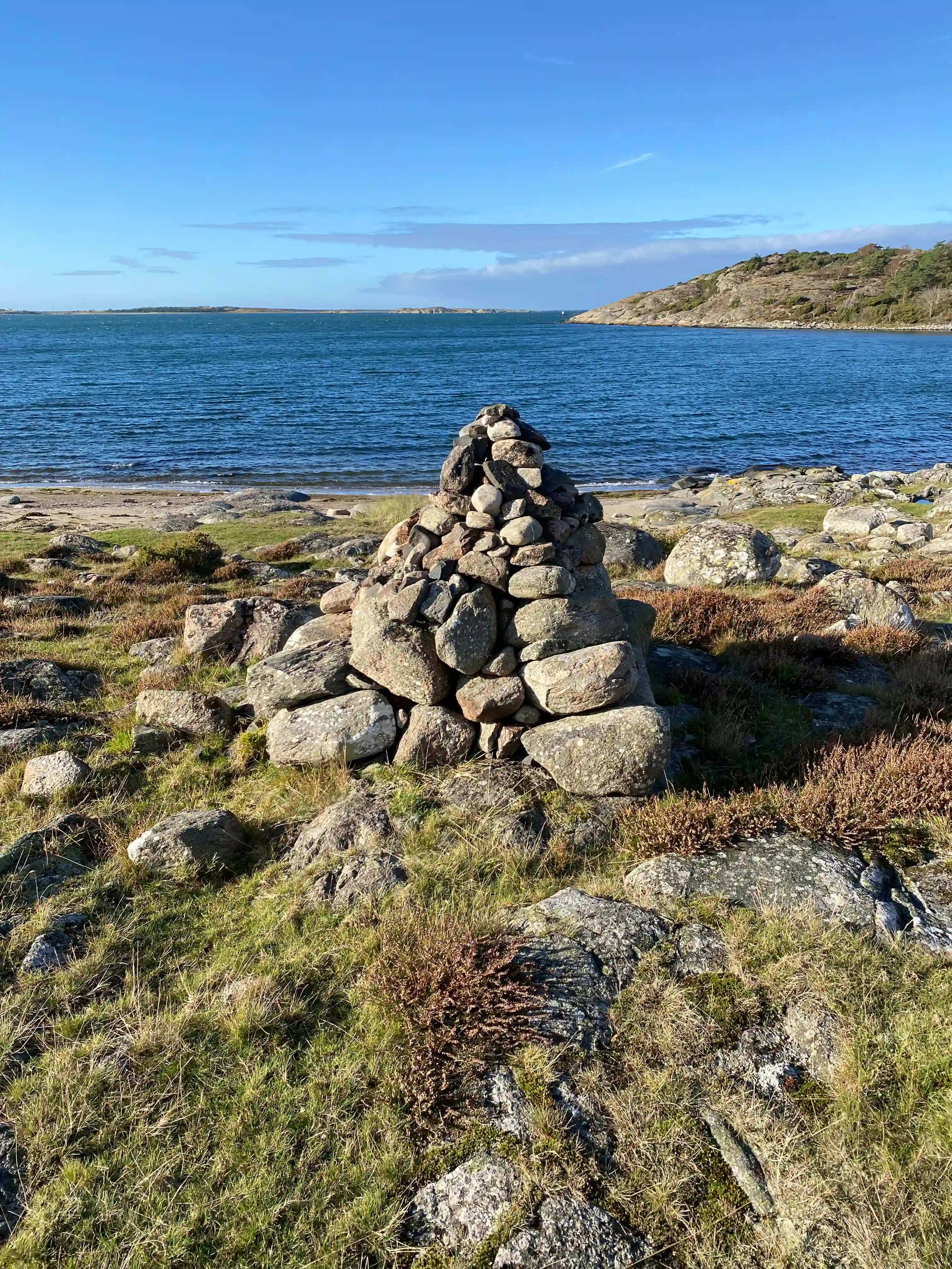 Stenbåken på Brita Rahmns favoritplats i Onsala